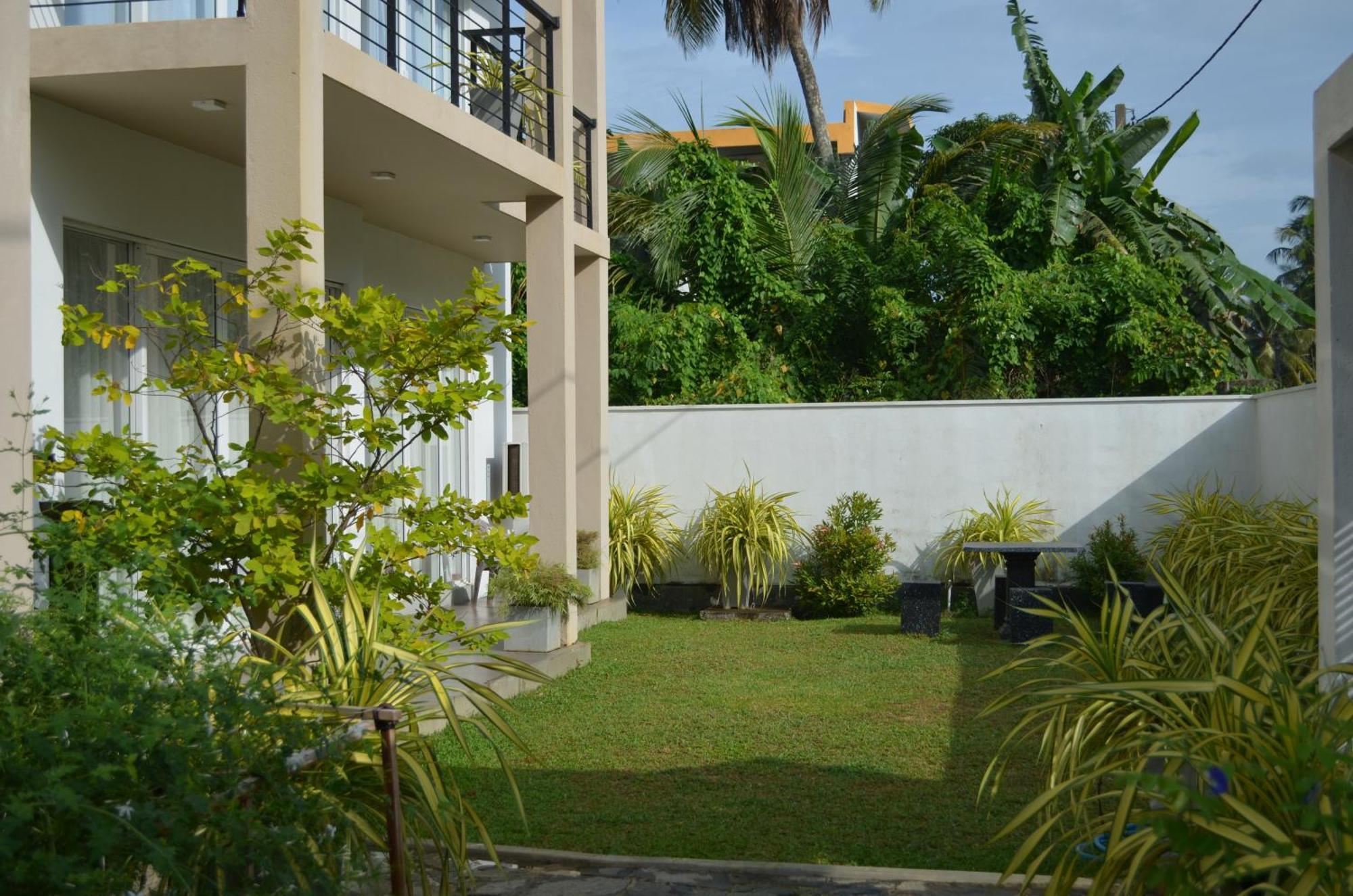 Silina Airport Transit Hotel & Residence Katunayaka Exterior foto