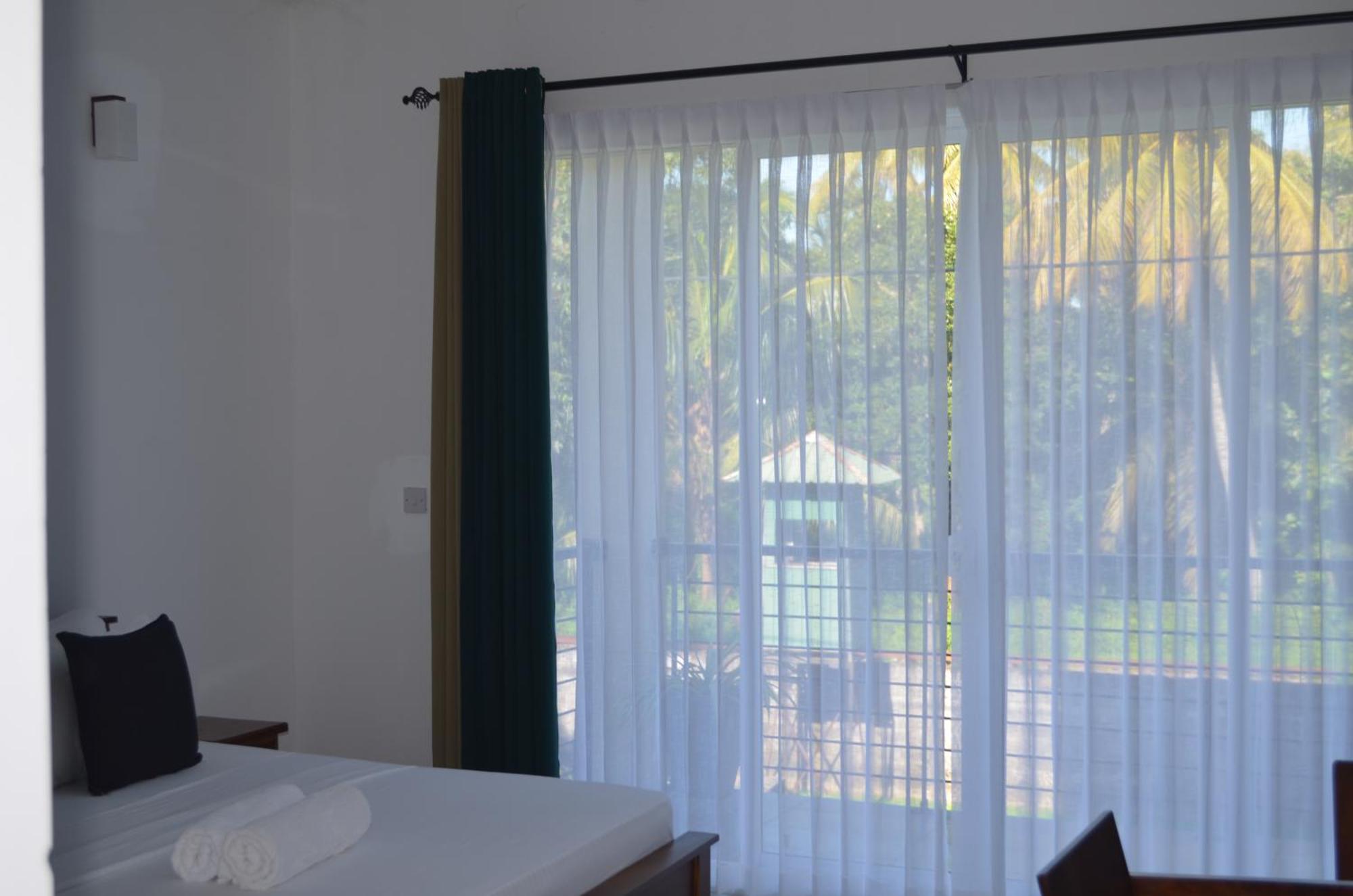 Silina Airport Transit Hotel & Residence Katunayaka Exterior foto